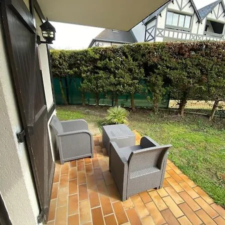 - - 4 Pers - 1 Ch - Piscine Apartment *